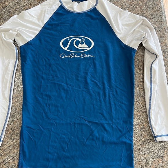 Quiksilver Other - Quiksilver rash guard, size medium